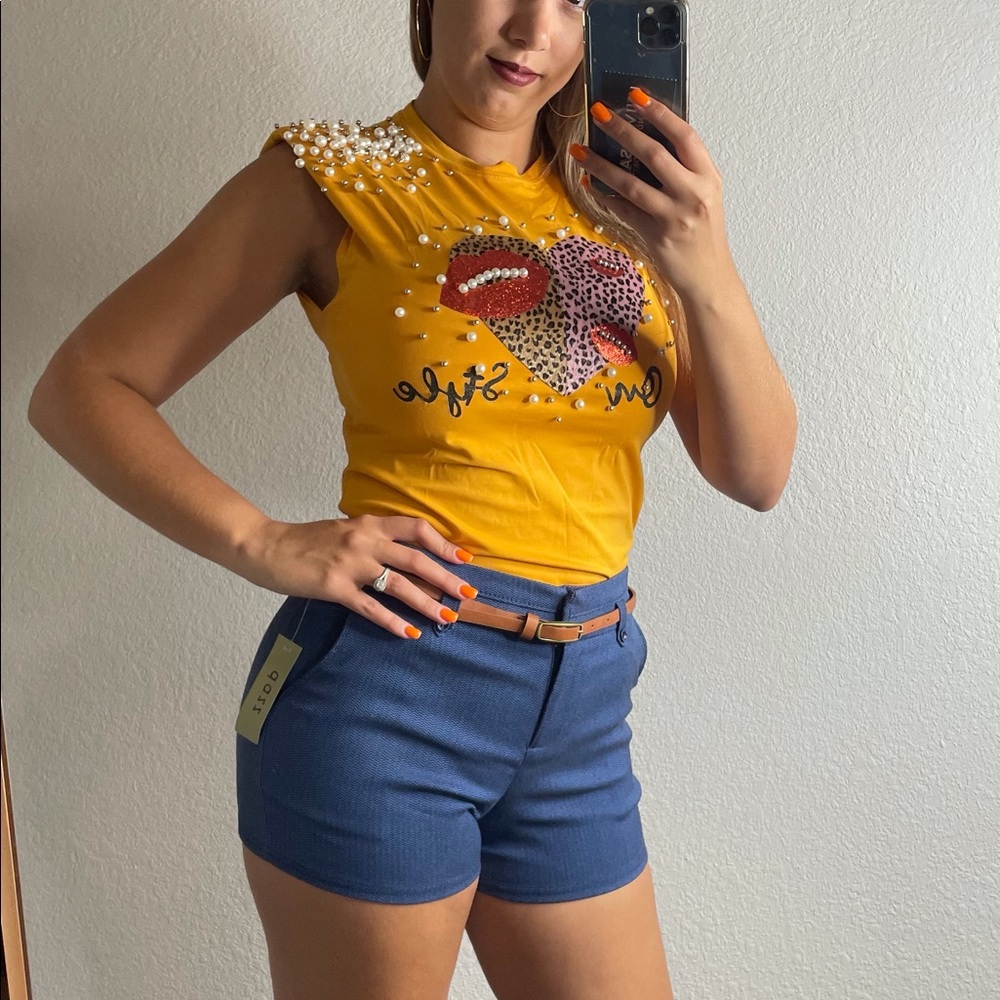 Mustard top just beautiful